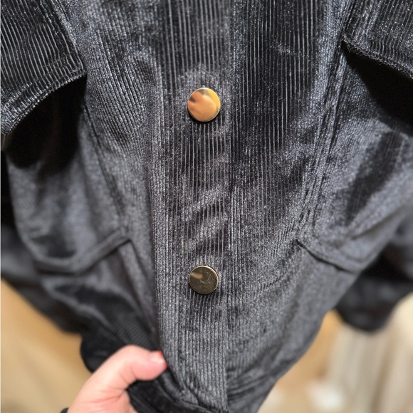 PrettyLittleThing Black Velvet Corduroy Bomber Jacket with Gold Accents - Picture 9 of 16